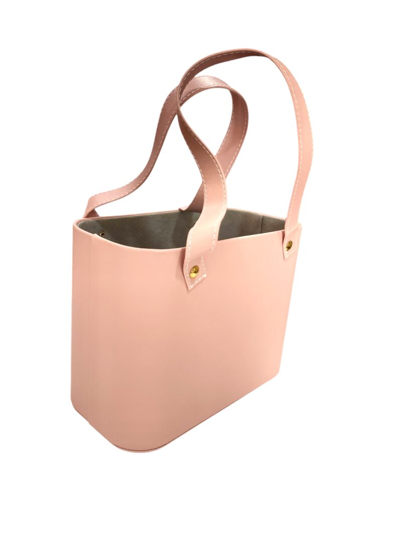 Caja forma cartera en piel rosada con mangas D79-R
